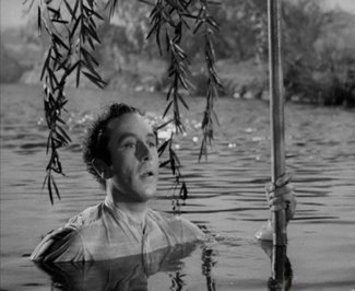 Kind Hearts and Coronets - Louis in the river
